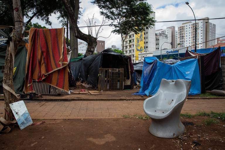 Praça Princesa Isabel fica em Campos Elíseos, no centro de São Paulo