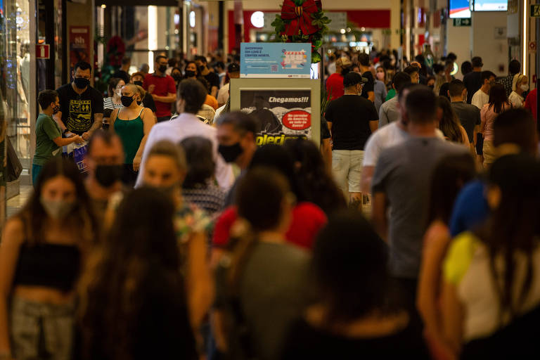 Vendas de Natal sobem 10%, mas lojistas de shoppings não superam perdas da pandemia