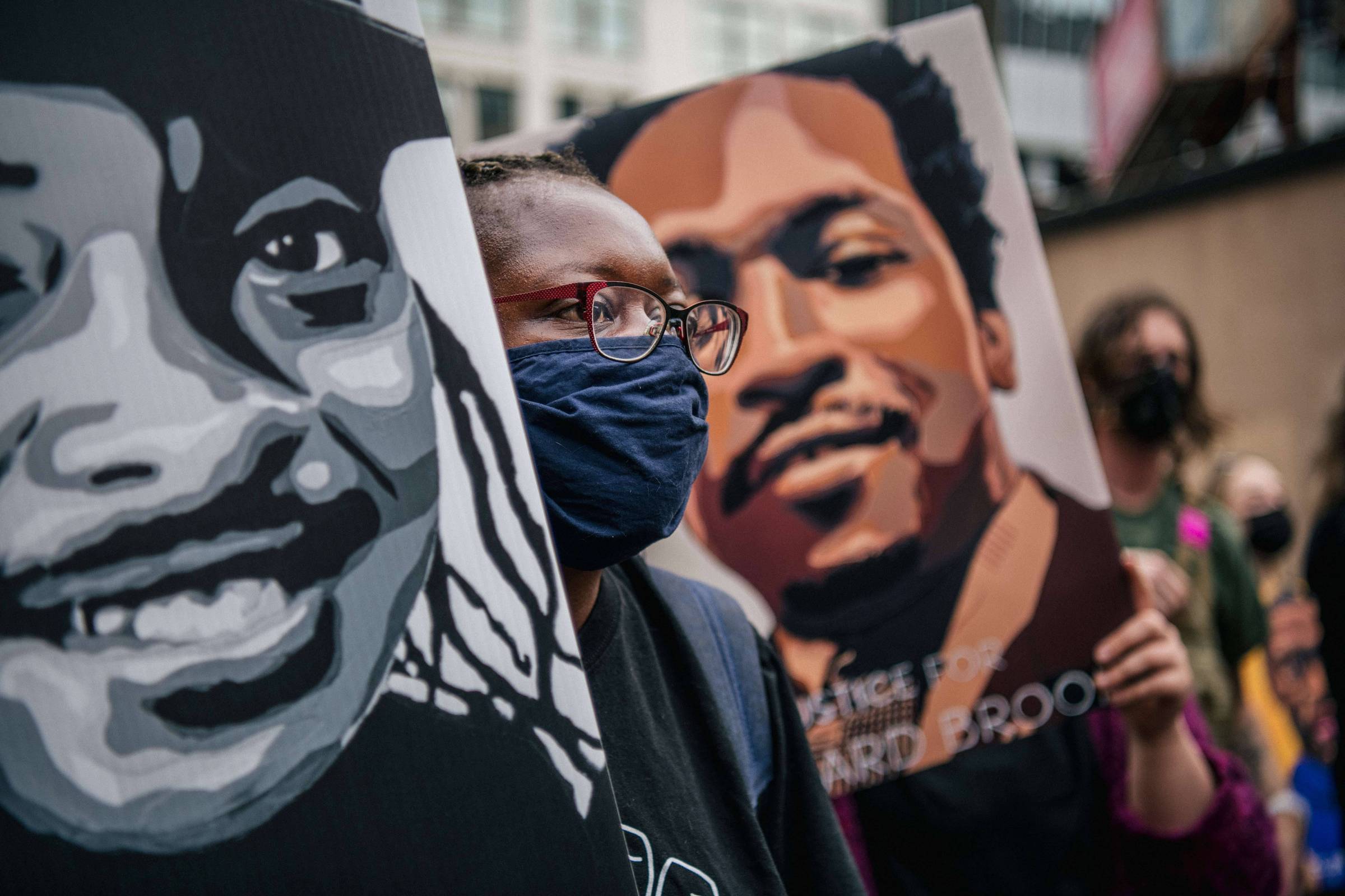 Floyd, Genivaldo and the Punishment for Police Officers - 08/06/2022 Floyd, Genivaldo and the Punishment for Police Officers - 08/06/2022