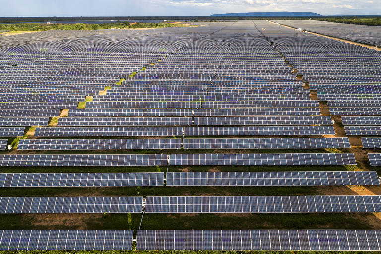 Projeto quer R$ 56 bi em energia solar para substituir tarifa social da conta de luz