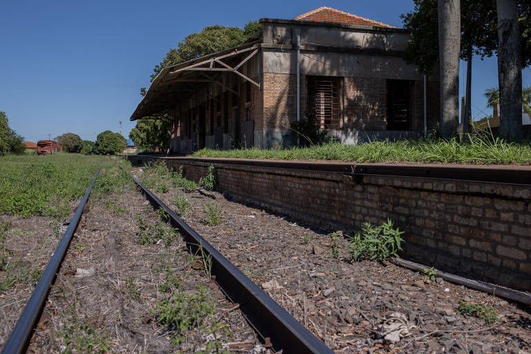 Estação de Guararapes foi atingida parcialmente por incêndio em 2021