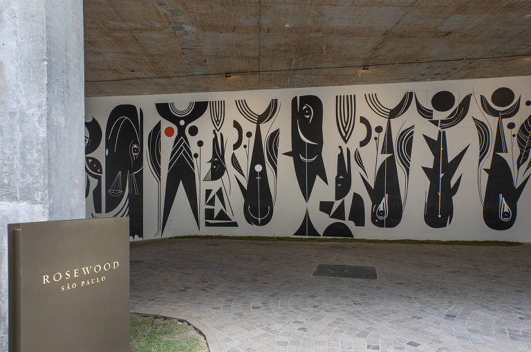 Mural na entrada do hotel pela rua Itapeva, região da Bela Vista, centro de São Paulo: todas as obras do empreendimento valorizam artistas brasileiros.