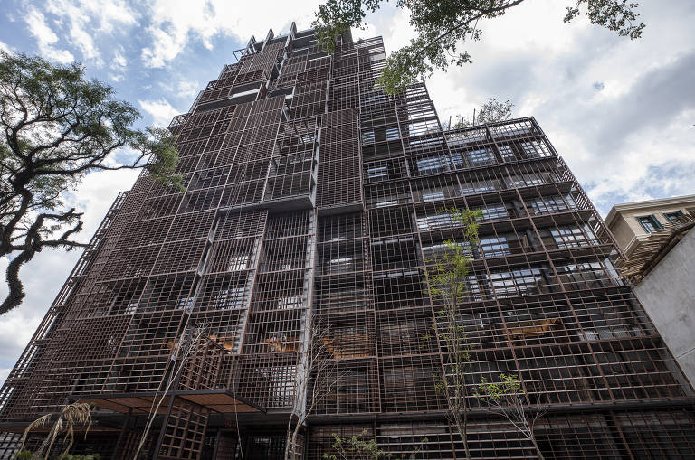 Vista da torre Rosewood, o segundo espaço do hotel, que será inaugurada no segundo semestre de 2022: empreendimento foi desenhado pelo renomado arquiteto francês Jean Nouvelle.