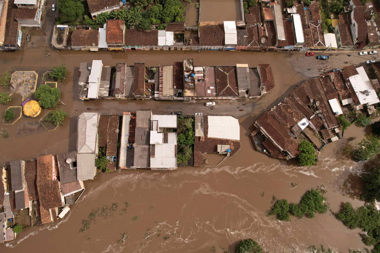 Bahia já tem 132 municípios em estado de emergência devido às enchentes