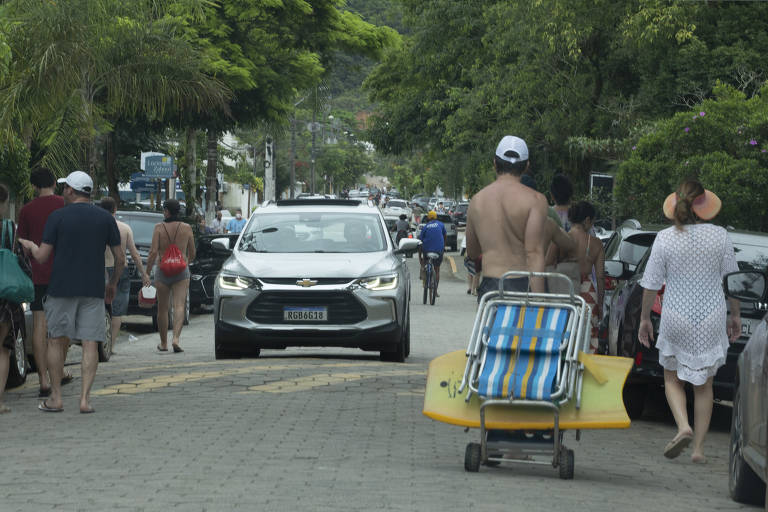 Faltam calçadas e ciclovias em praias de São Sebastião (SP)