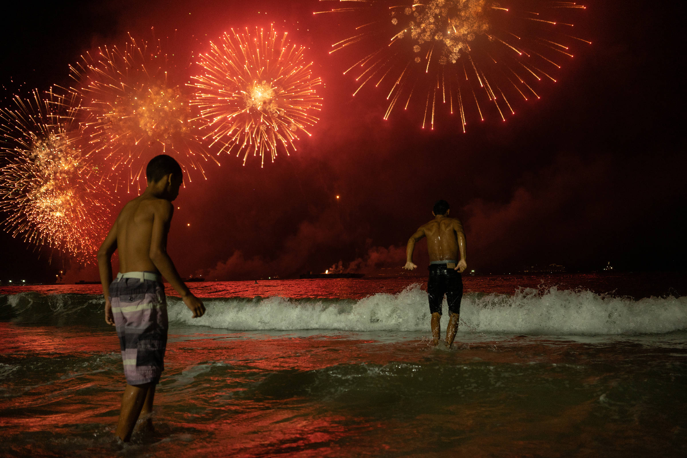 Réveillon 2022 Em Copacabana 01012022 Copacabana Fotografia Folha De Spaulo 8409