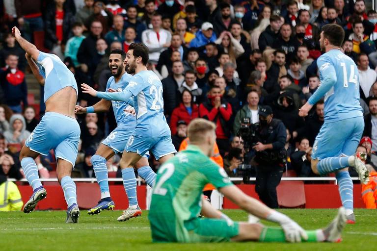 Jogadores do Manchester City comemoram o gol de Rodri, que deu a vitória à equipe contra o Arsenal neste sábado (1º)