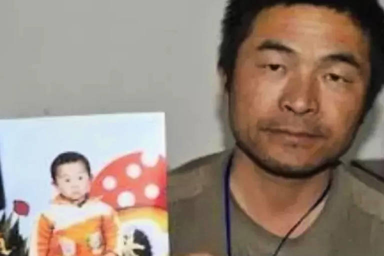 Guo viajou a China de moto em busca de seu filho