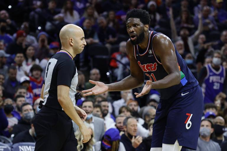 Três vezes no topo do mundo com a bola de basquete nas mãos