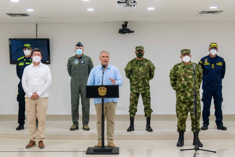 O presidente colombiano, Iván Duque, fala, no final de uma reunião do conselho de segurança, sobre reforço de tropas que será enviado para Arauca, na fronteira com a Venezuela