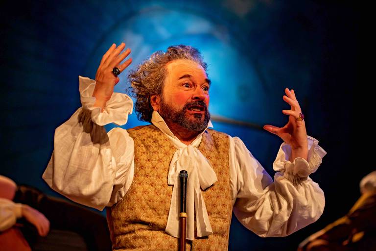 O espetáculo é uma adaptação de um texto escrito no século XXVII pelo dramaturgo Molière