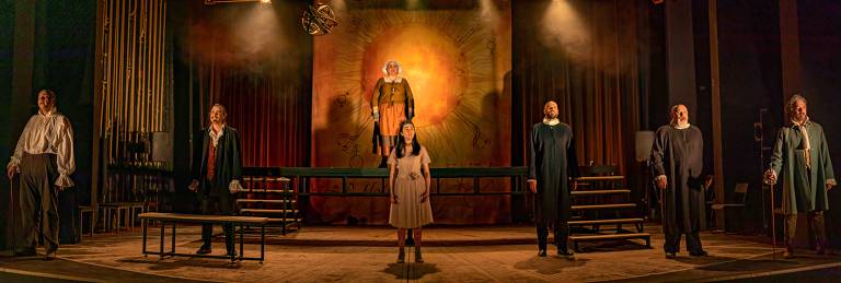 A exibição ocorre no Teatro Aliança Francesa a partir de 15 de janeiro