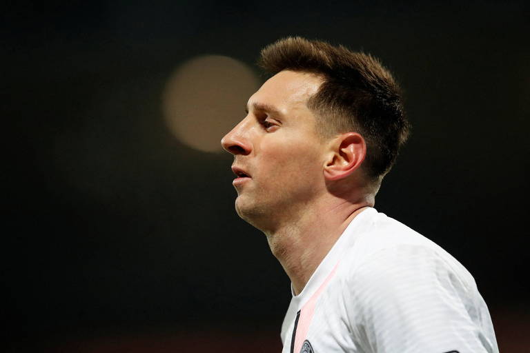 Messi teve exame com resultado negativo e retomará os treinos no PSG