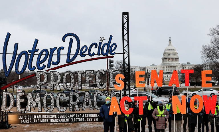 O movimento nas ruas de Washington foi relativamente tranquilo; manifestantes pediram mudanças para ampliar o direito ao voto como forma de evitar um novo ataque à democracia