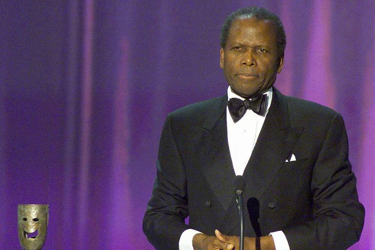 Ator e cineasta Sidney Poitier, primeiro ator negro a ganhar o Oscar, morreu aos 94 anos no dia 7 de janeiro