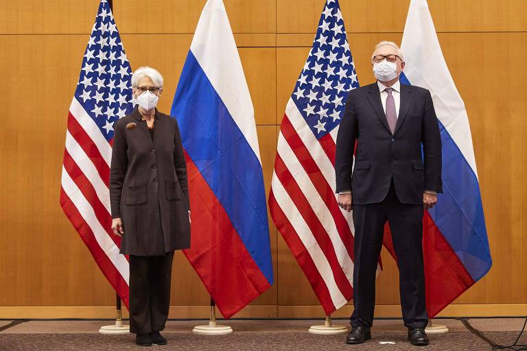 EUA e Rússia se testam na primeira negociação sobre crise na Ucrânia