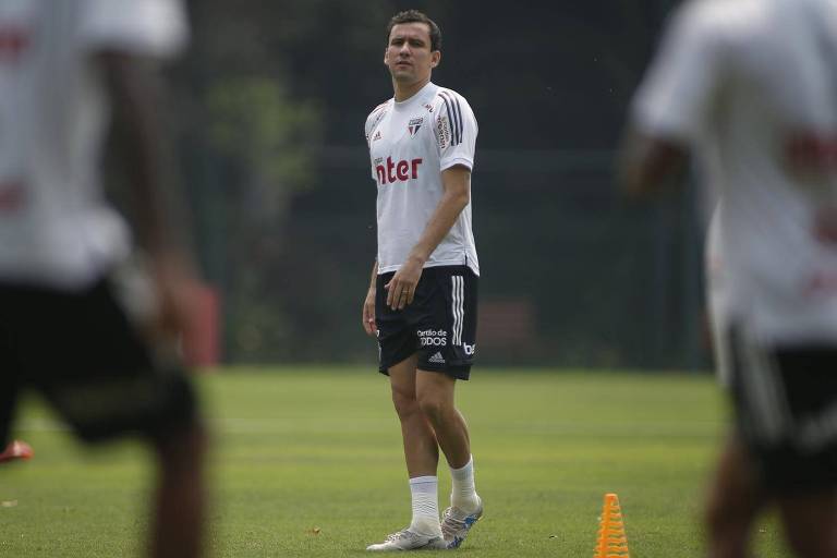 Pablo durante treino no CT da Barra Funda, do São Paulo