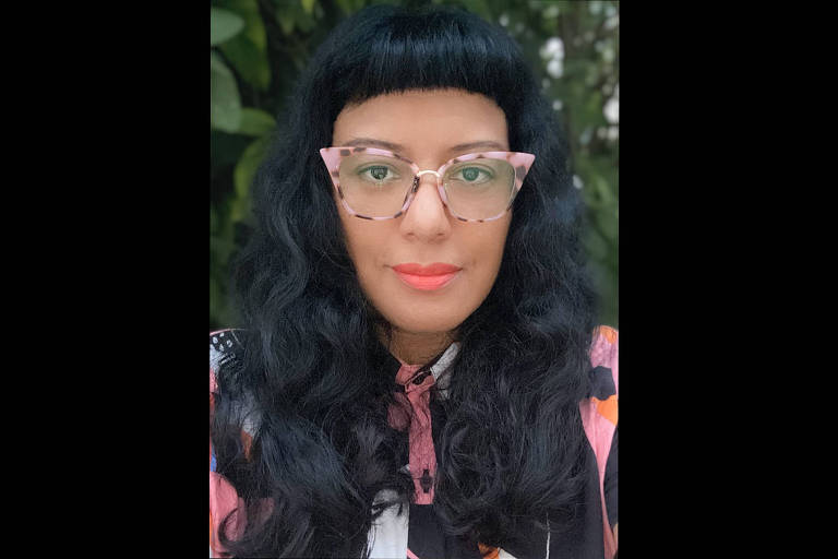 Déia Freitas, do podcast Não Inviabilize, é ameaçada após anunciar vaga para pretas e indígenas