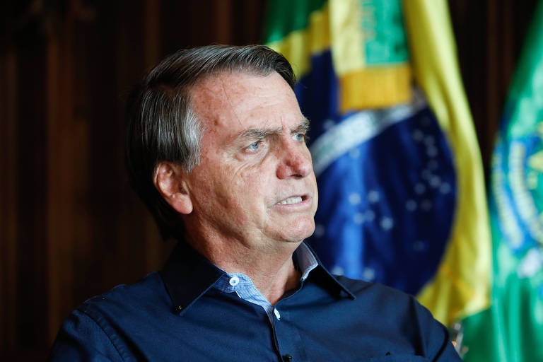 O presidente Jair Bolsonaro (PL) durante entrevista