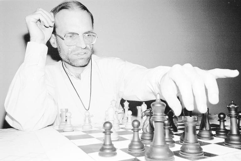 Ícone do xadrez, Kasparov anuncia volta às competições após 12
