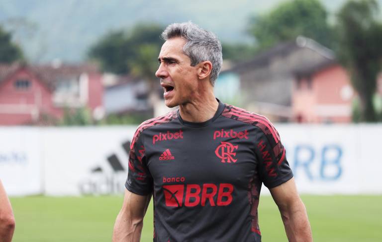 Busca por técnico estrangeiro aumenta e 2022 começa com mais forasteiros do que 2021