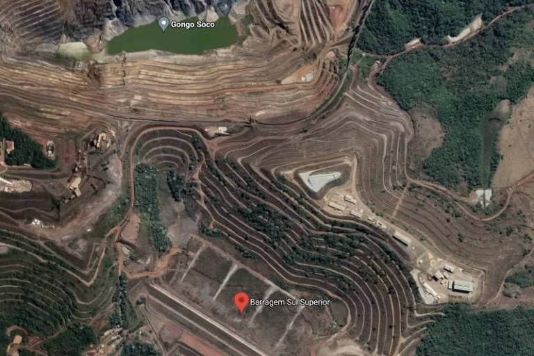 Imagem aérea da barragem Sul Superior, da Vale, em Minas Gerais. Ela é uma das três barragens classificadas como em nível de emergência 3, o mais alto previsto pela ANM