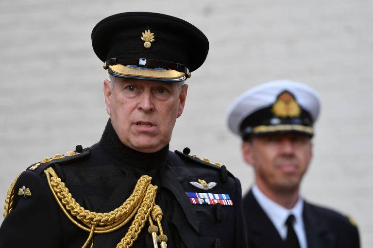 Príncipe Andrew renuncia a títulos militares após derrota judicial em caso de escândalo sexual