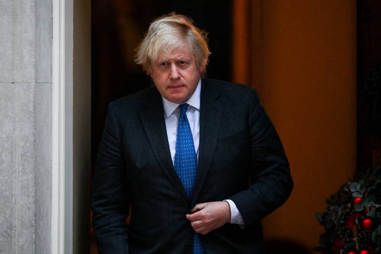 Boris pede desculpas à rainha Elizabeth 2ª após festas na véspera do funeral do príncipe Philip