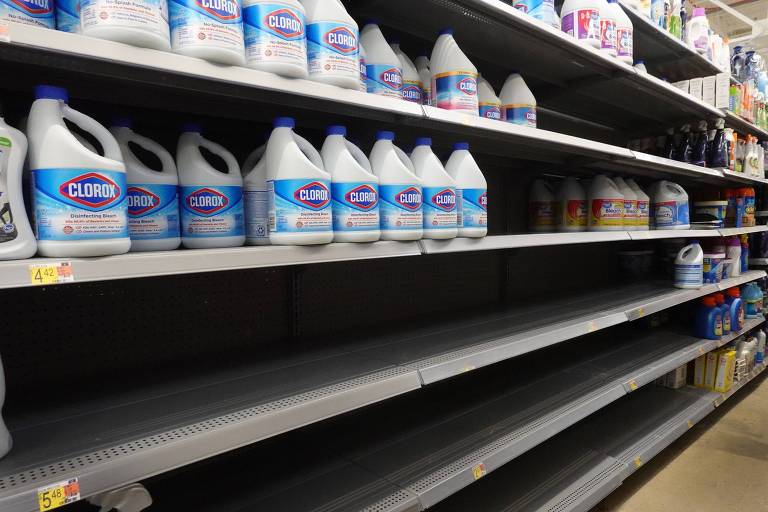 Ômicron deixa prateleiras dos supermercados dos EUA quase vazias