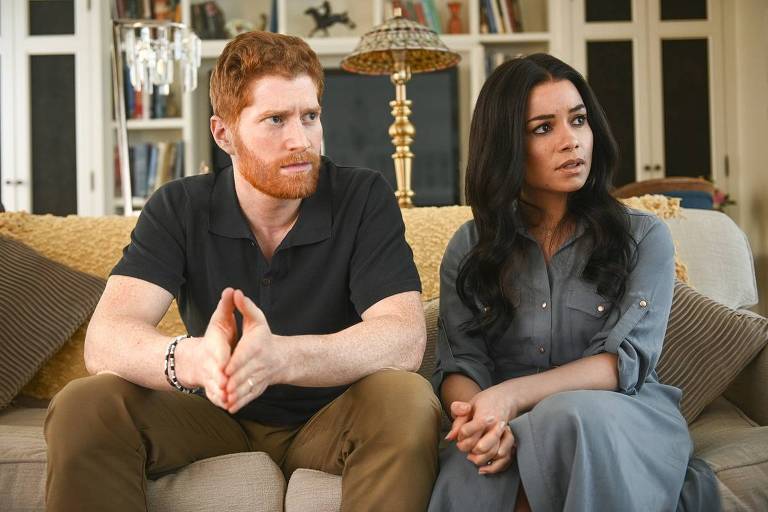 'Harry e Meghan: Escapando do Palácio' dramatiza polêmicas do casal