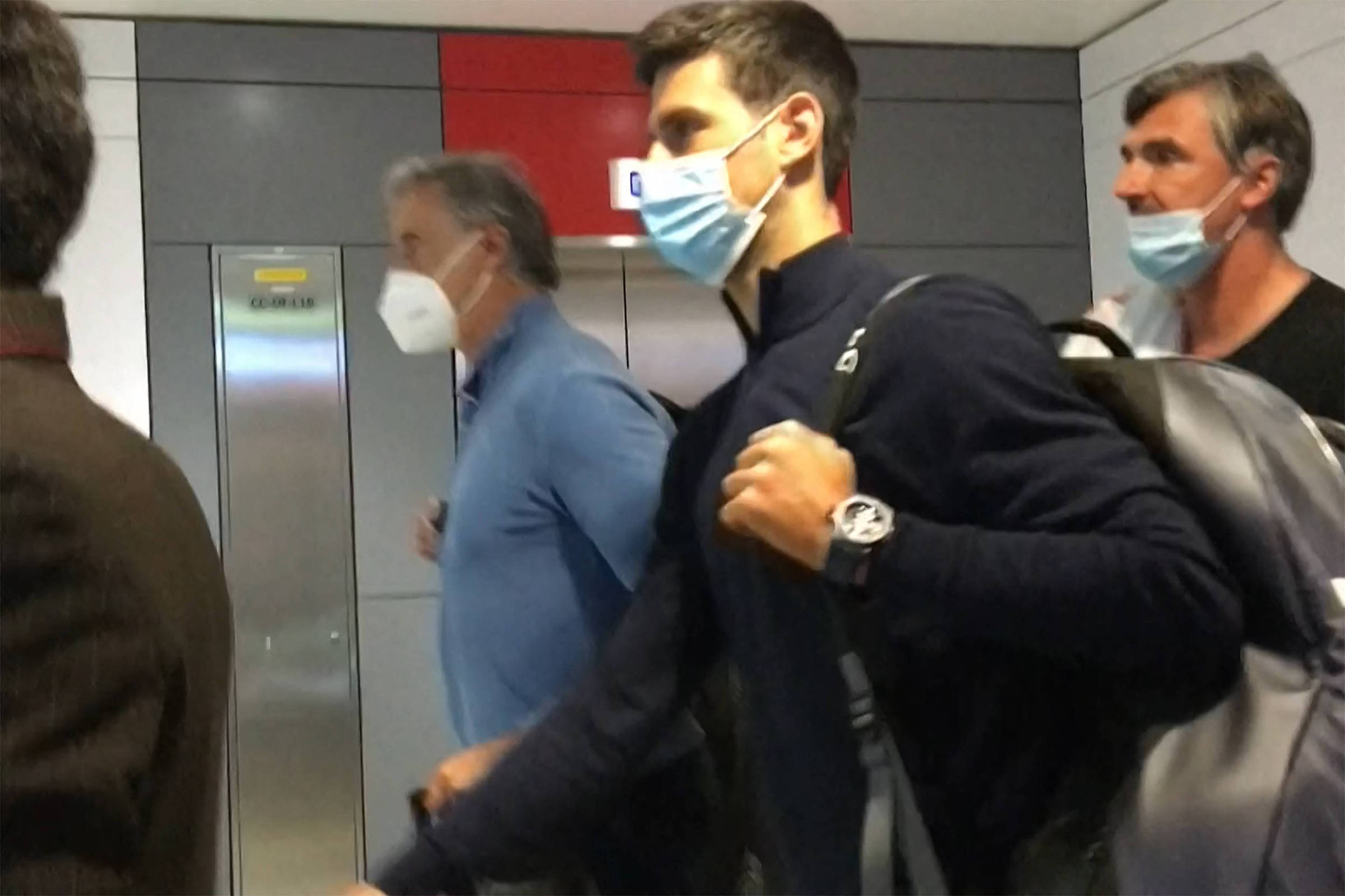 Djokovic Arrives In Dubai After Being Deported From Australia - 01/17 ...