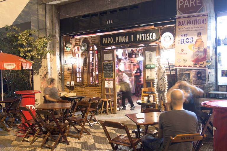 Atualmente Papo, Pinga e Petisco, o bar na praça Roosevelt foi palco do primeiro show de Elis Regina na capital paulista, em 1964
