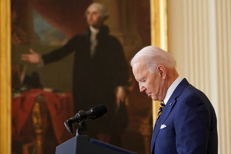 Biden completa 1 ano no cargo após 'parar a loucura', mas sem vencer Covid e inflação