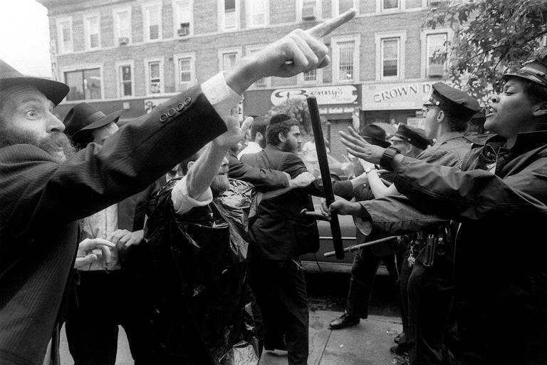 Veja fotos da revolta de Crown Heights, em Nova York, em 1991