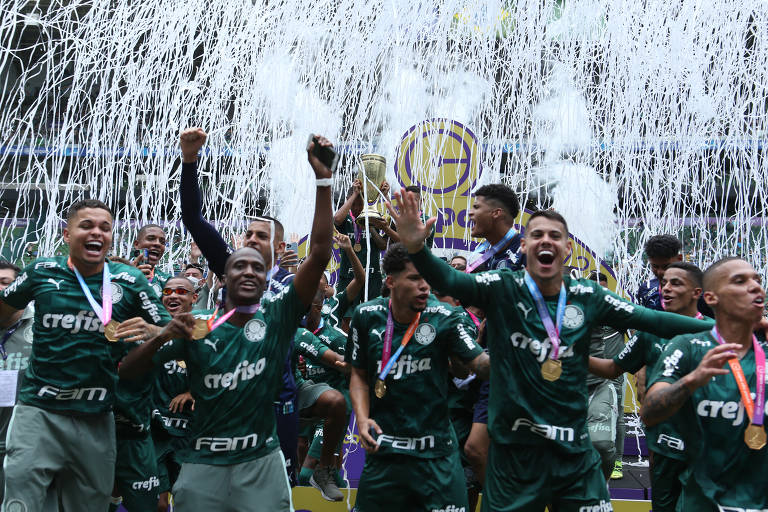 Palmeiras goleia Santos e conquista a Copinha