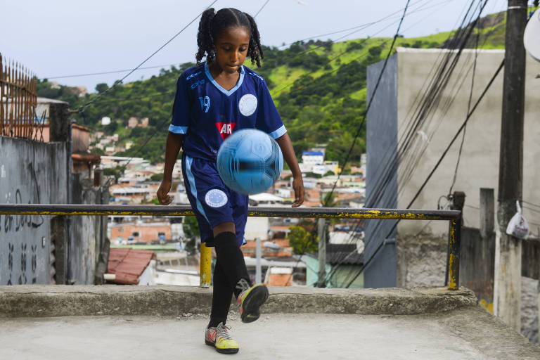 Menina não jogar futebol é questão de cultura