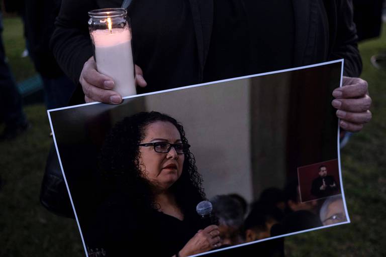 Homenagem à jornalista Lourdes Maldonado, morta no último domingo, no México