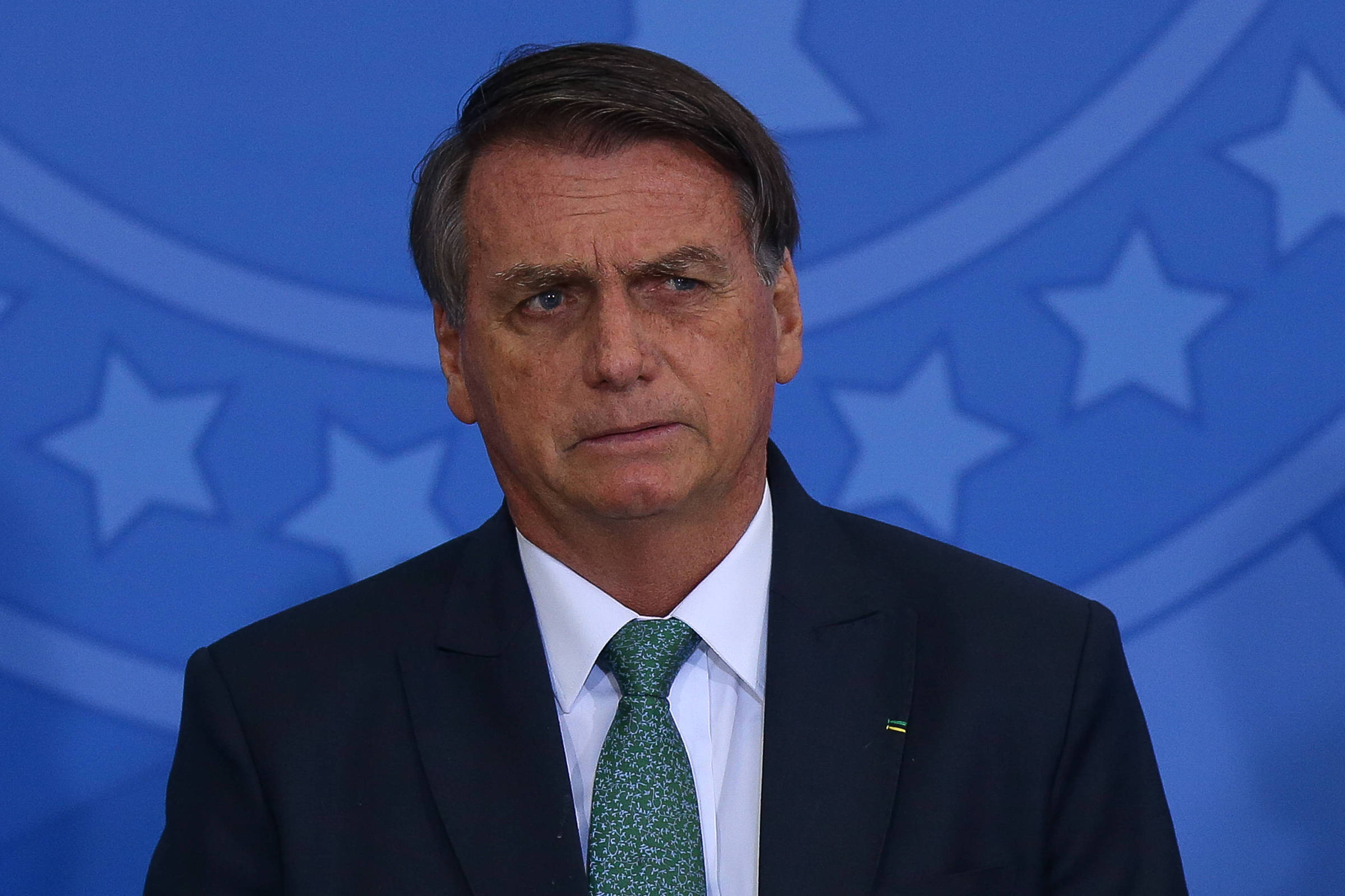 PF afirma que Bolsonaro cometeu crime em vazamento de inquérito sobre TSE