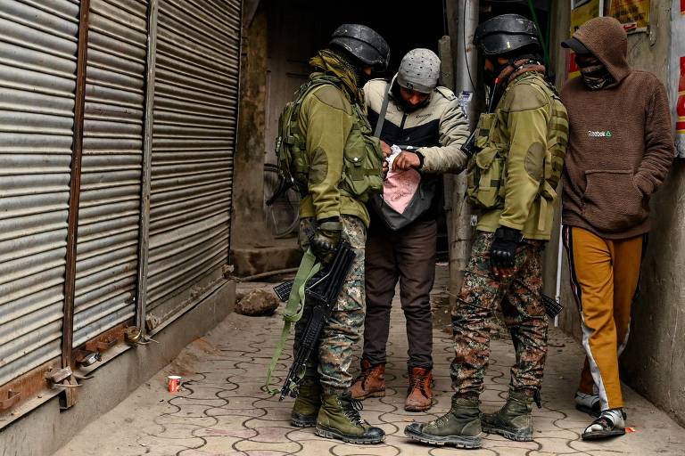 Repressão da Índia sufoca ativismo de direitos humanos na Caxemira