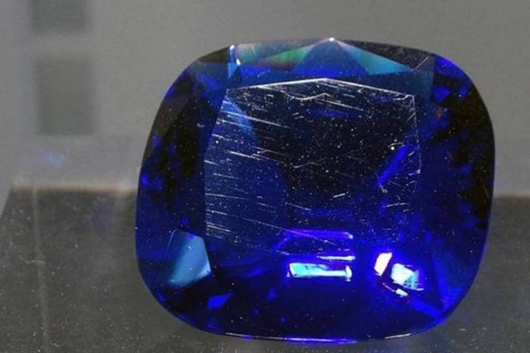 Diamante azul lapidado
