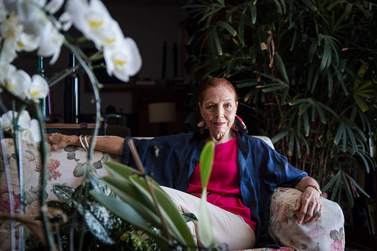 A escritora Marina Colasanti, 80 em sua casa, no Rio de Janeiro, em 2017