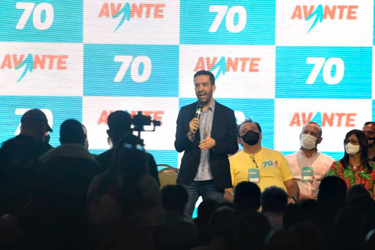 Deputado André Janones oficializa pré-candidatura à Presidência pelo Avante