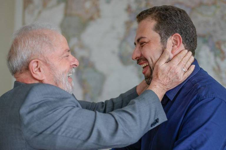 O ex-presidente Lula (PT) e Guilherme Boulos (PSOL) durante encontro em São Paulo