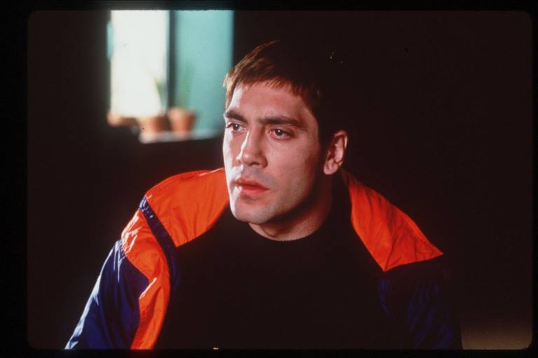 O ator Javier Bardem em cena do filme "Carne Trêmula", de Pedro Almodóvar.