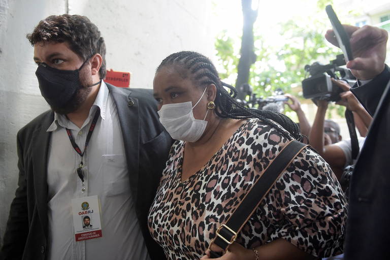 Lotsove Lolo Lavy Ivone, mãe de Moïse, presta depoimento na Polícia Civil, no Rio de Janeiro