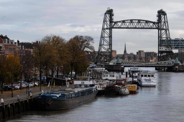 Holanda vai desmontar ponte do século 19 para passagem de iate de bilionário Jeff Bezos