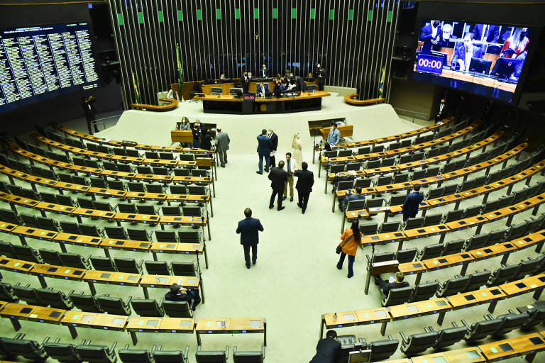 Visão geral do plenário da Câmara dos Deputados, onde os projetos de Lei são votados por todos os deputados federais