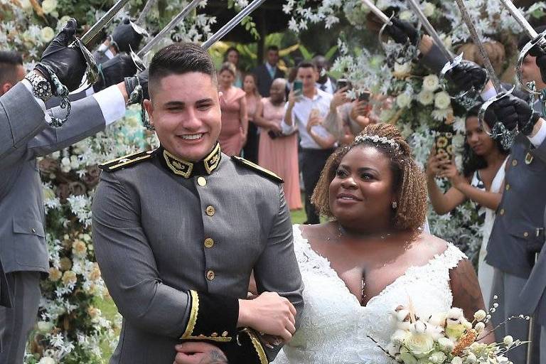 Cantora Jojo Todynho se casa com Lucas Souza, oficial do Exército, no RJ