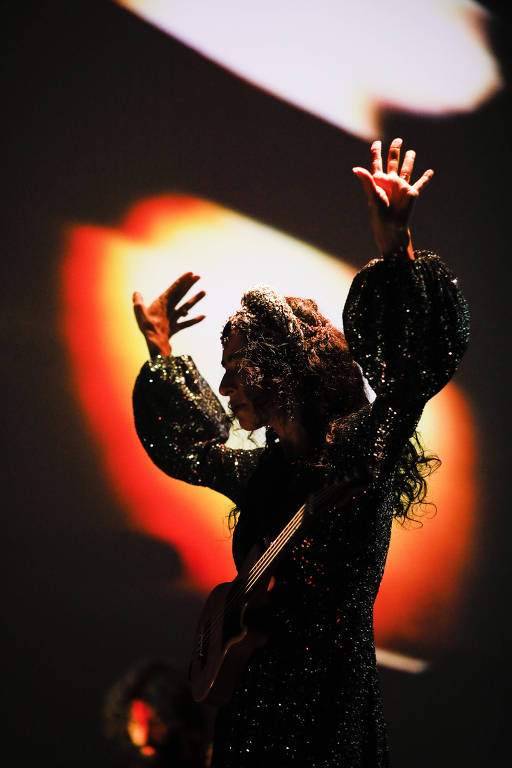 Marisa Monte durante o show de estreia da turnê 'Portas', em São Paulo