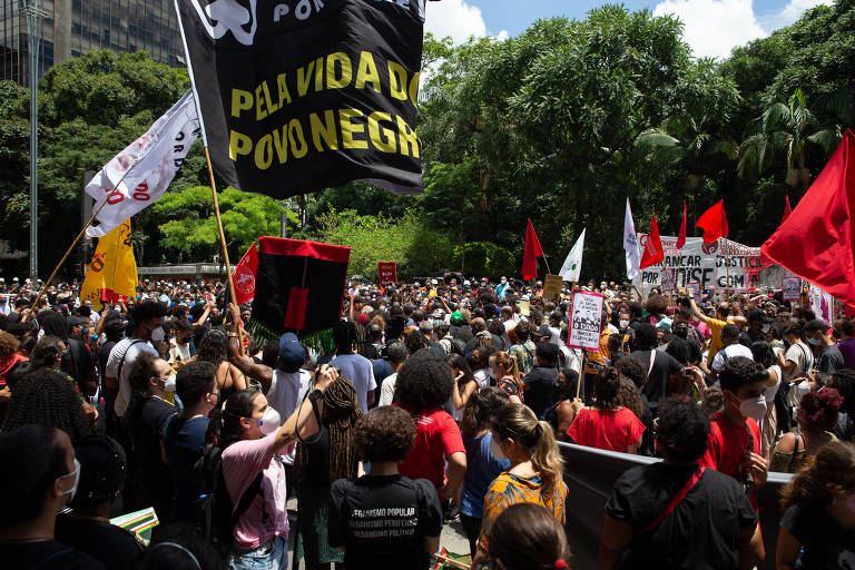Movimentos de luta por direitos humanos e contra o racismo fazem ato pedindo justiça no caso de Moïse Mugenyi Kabagambe, assassinado no Rio de Janeiro; o ato aconteceu no dia 5 de fevereiro de 2022
